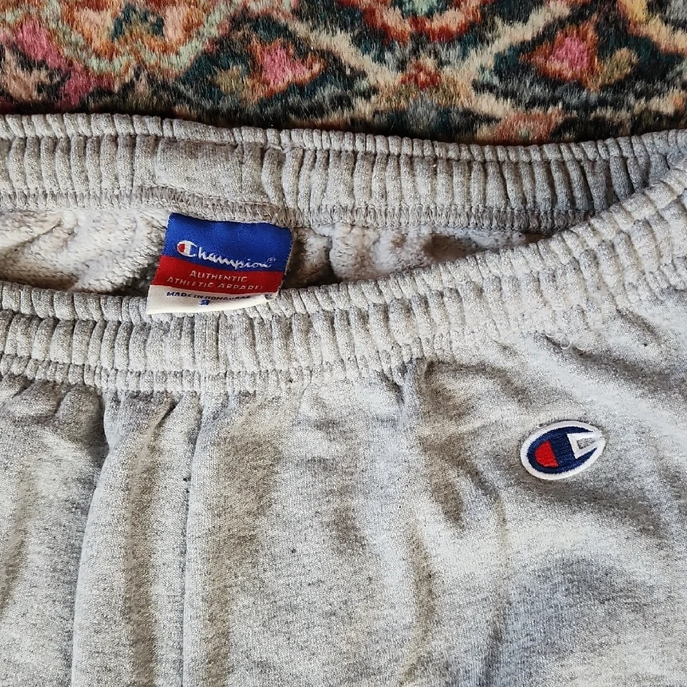Champion "Boston" Sweatpants - Picture 2 of 3